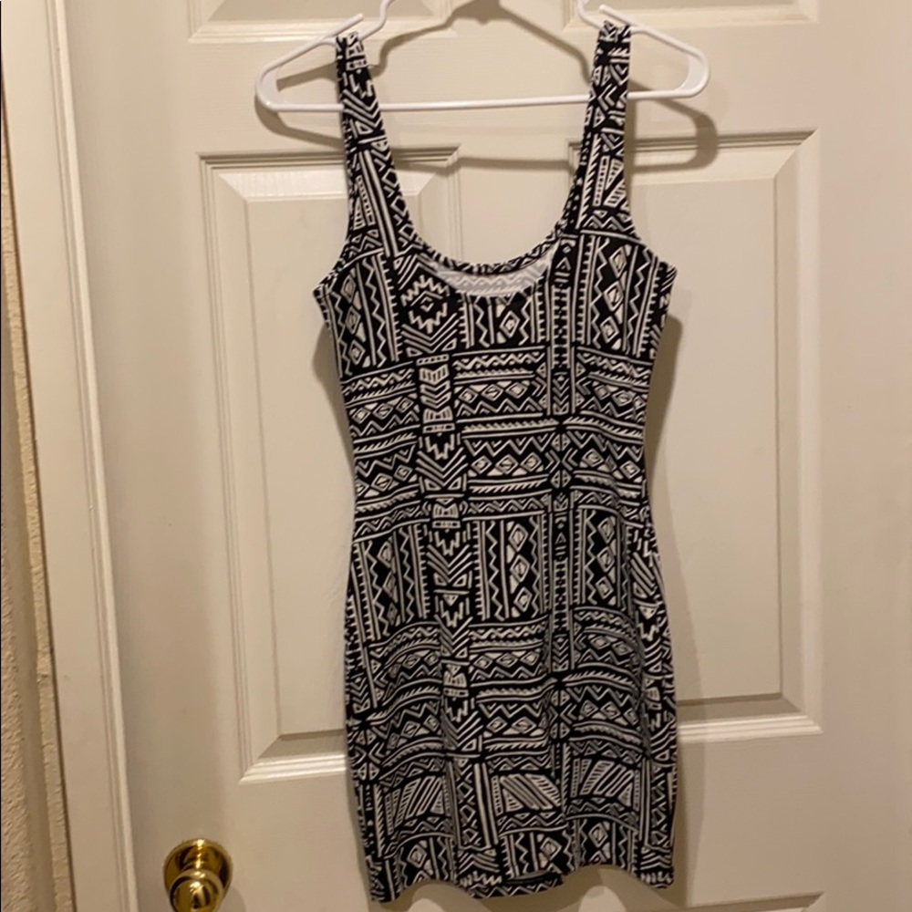 Mini black and white dress very good condition...